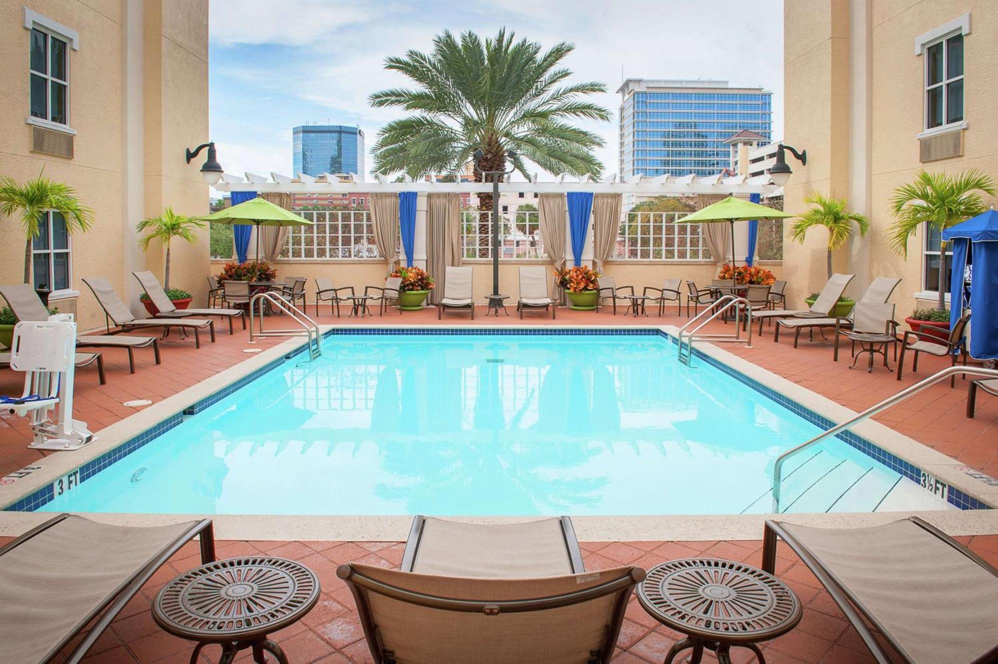 Hampton Inn & Suites St. Petersburg/Downtown Exteriér fotografie