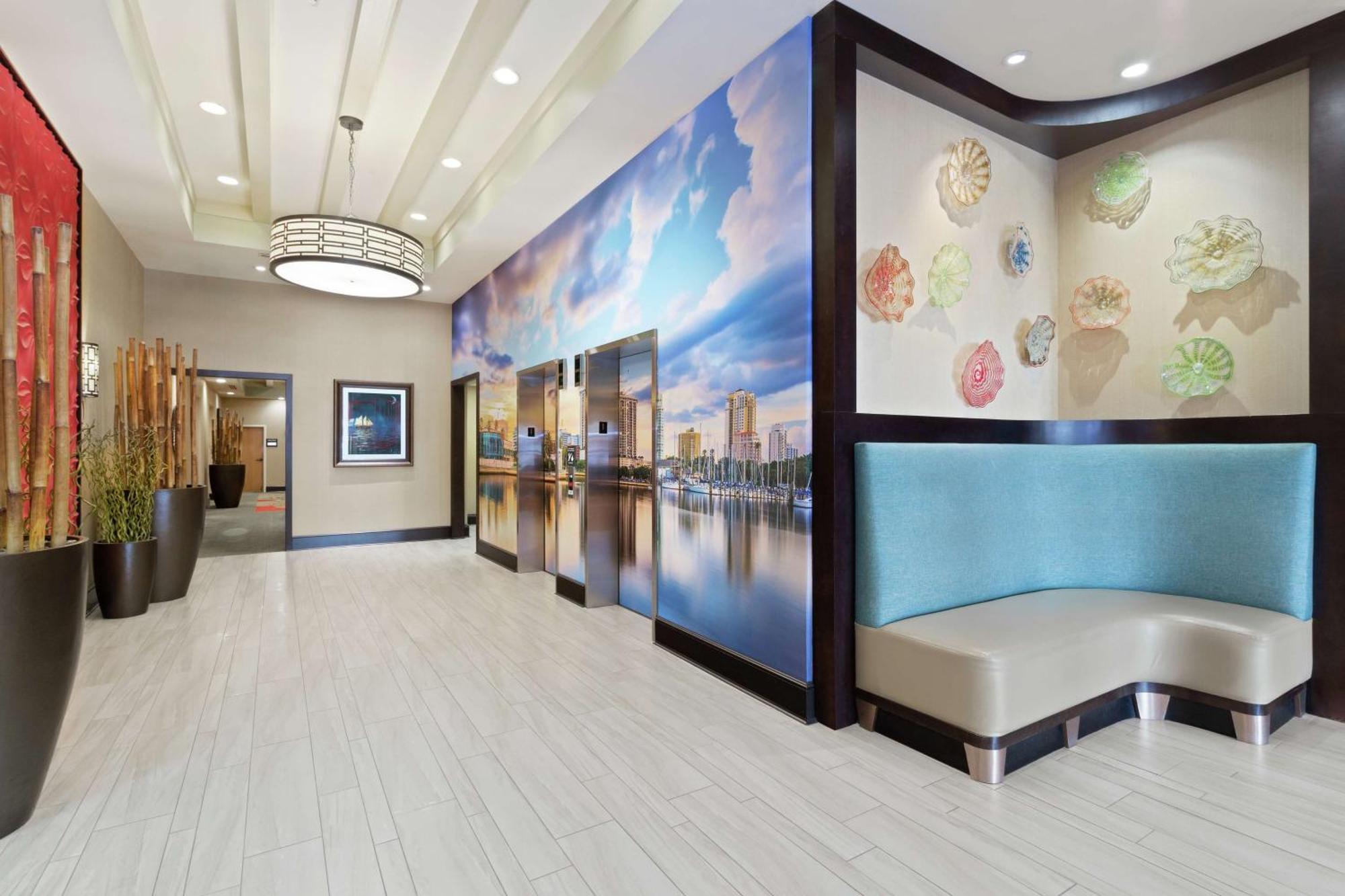 Hampton Inn & Suites St. Petersburg/Downtown Exteriér fotografie