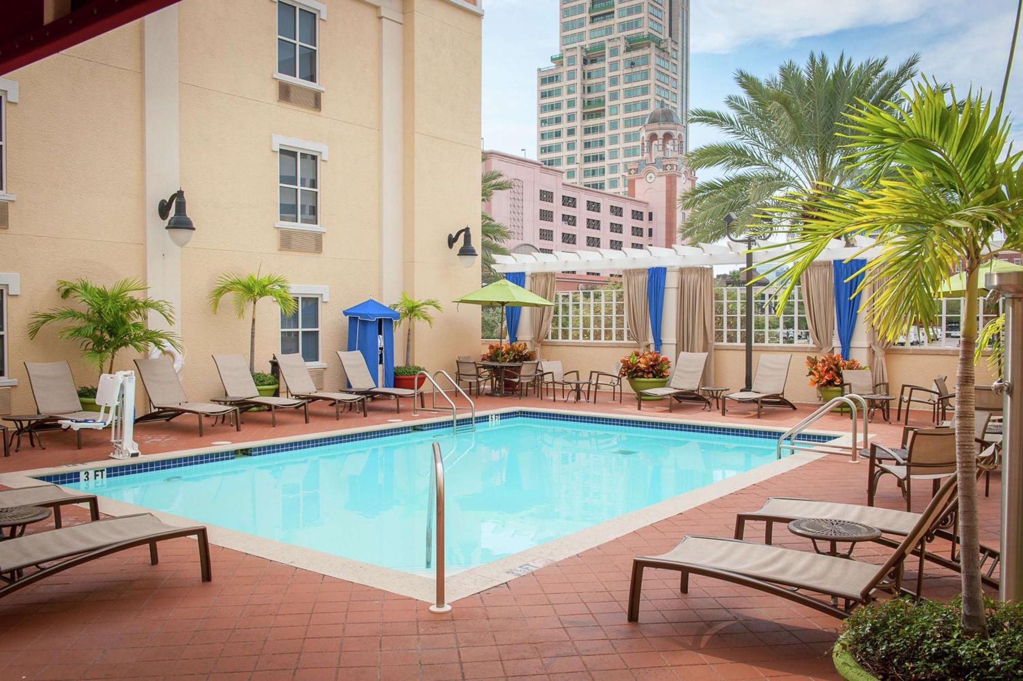 Hampton Inn & Suites St. Petersburg/Downtown Exteriér fotografie