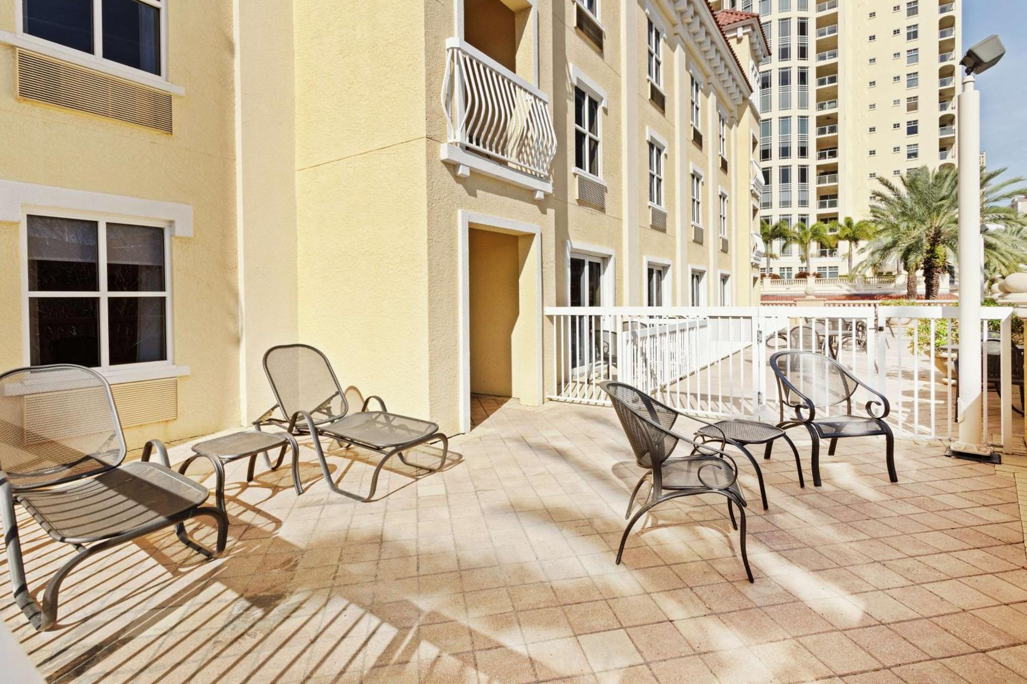 Hampton Inn & Suites St. Petersburg/Downtown Exteriér fotografie
