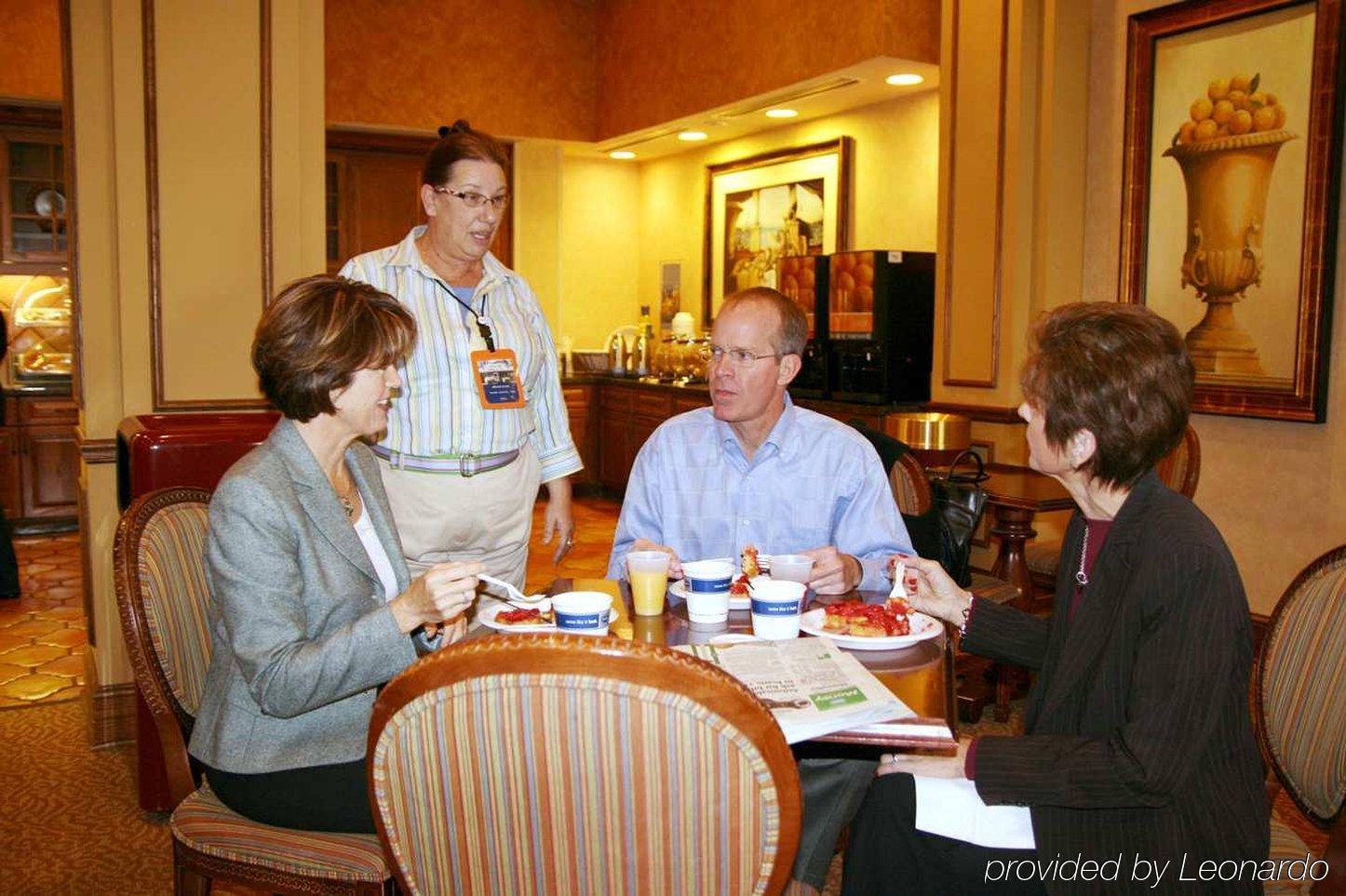 Hampton Inn & Suites St. Petersburg/Downtown Restaurace fotografie